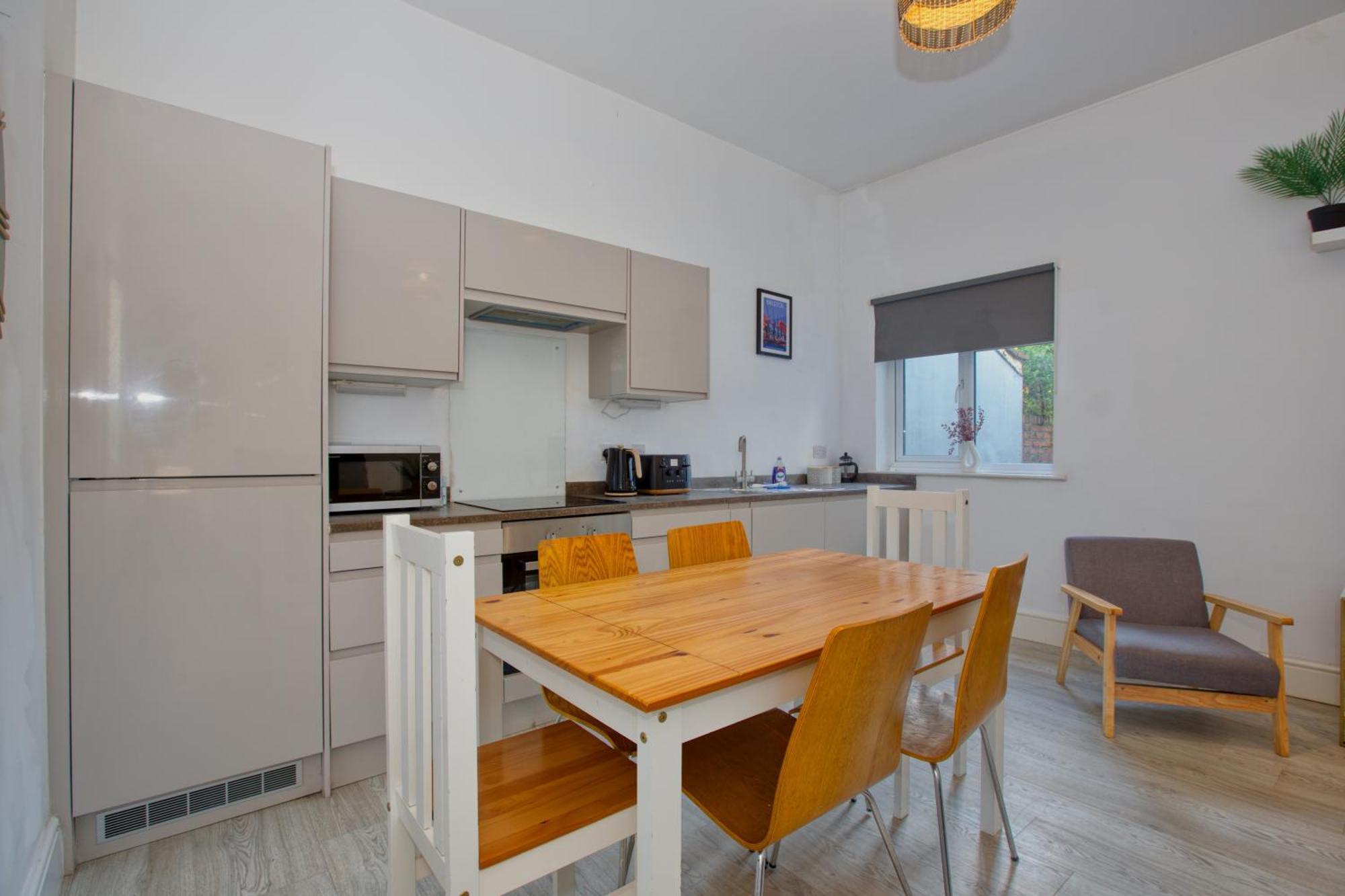 Apartamento Temple Meads Station: Stylish 3-bed With Free Parking Bristol