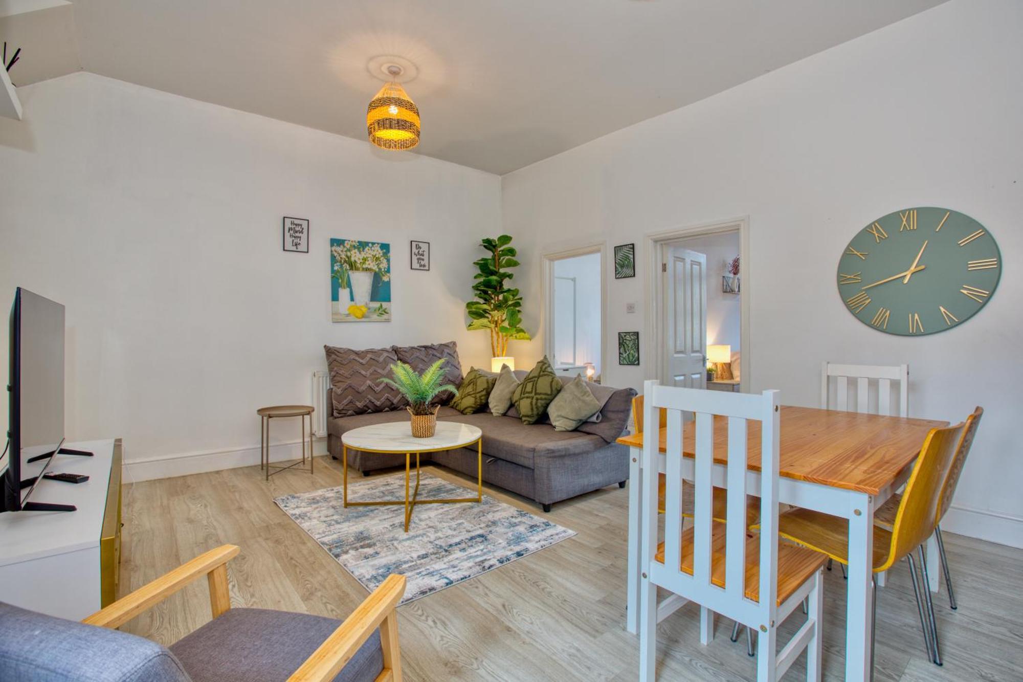 Apartamento Temple Meads Station: Stylish 3-bed With Free Parking *